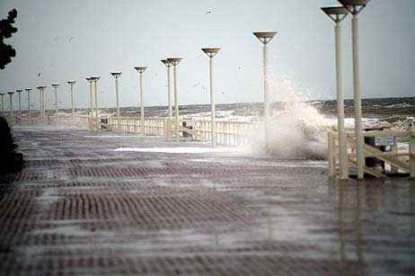 Travemünde Aktuell: Strandpromenade beschädigt