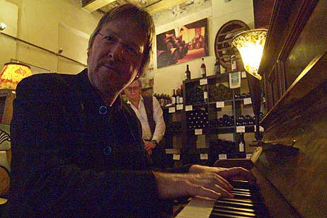 Travemünde Aktuell: Musikalischer Salon im Weinkabinett