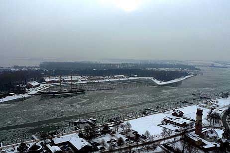 Travemünde Aktuell: Immer mehr Eis auf der Trave