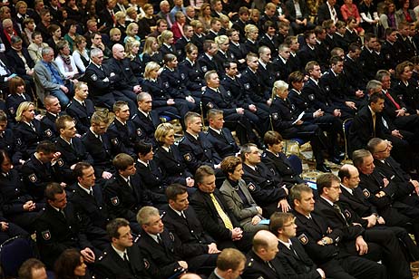 Travemünde Aktuell: Neue Polizeimeister im Einsatz