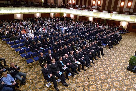 Travemünde Aktuell: Neue Polizeimeister im Einsatz
