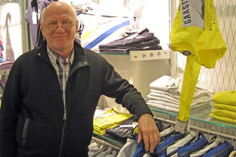 Heinz Meyer hat ein Marken-Fachgeschäft in der Travemünder Vorderreihe eröffnet. Meyer ist seit vielen Jahren erfolgreich Vorsitzender der Aktivgruppe Handel und Gewerbe in Timmendorfer Strand. Das Ostseebad ist dank geschickten Marketings inzwischen der sechstbeliebteste touristische Ort in Deutschland. Foto: TA