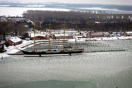 Travemünde Aktuell: Es friert wieder kräftig auf der Trave