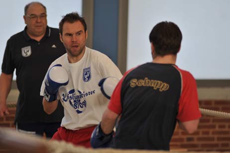 Travemünde Aktuell: 1. Herren zu Gast bei Fitness-Boxern