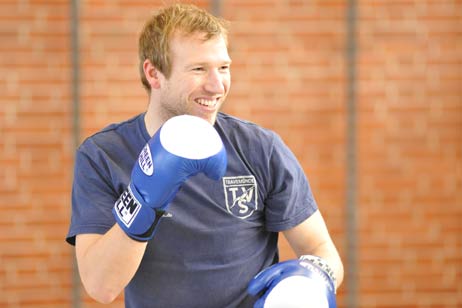 Travemünde Aktuell: 1. Herren zu Gast bei Fitness-Boxern