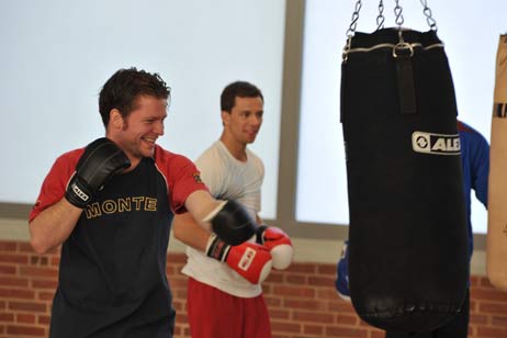 Travemünde Aktuell: 1. Herren zu Gast bei Fitness-Boxern
