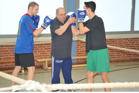 Travemünde Aktuell: 1. Herren zu Gast bei Fitness-Boxern