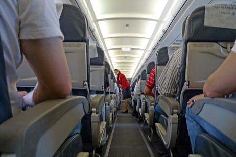 Nach einem ruhigen fast zweistündigen Flug erreichten wir Bariloche, gelegen am Rande des Nationalparkes Nahuel Huapi. Foto: KARL ERHARD VÖGELE 