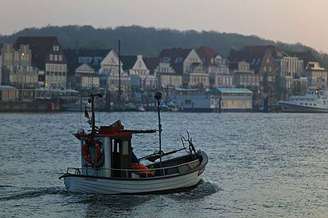 Travemünde Aktuell: Wonnemonat Mai begann mit Sonne am Morgen