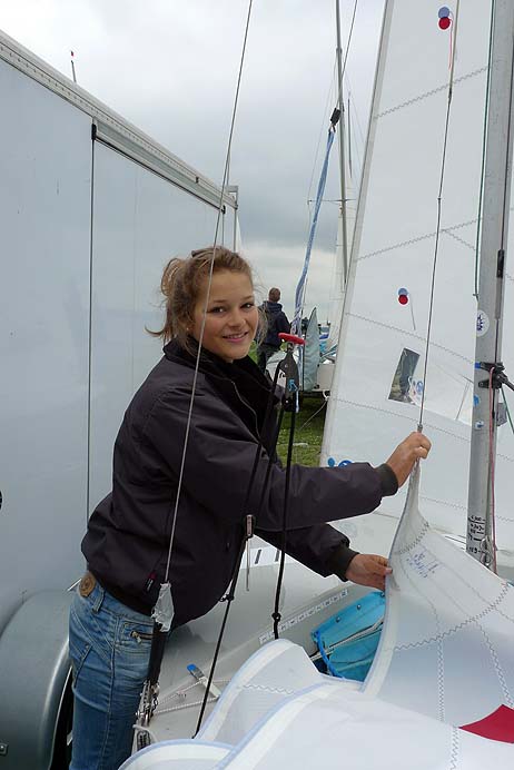 Segelklar: Wiebke Lechler vom Yachtclub Berlin-Grönau (Foto), die gemeinsam mit Svenja Weger vom Potsdamer Yachtclub an der Regatta teilnimmt. Alle Fotos: KARL ERHARD VÖGELE
