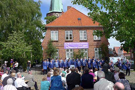 Travemünde Aktuell: Gut besuchtes Gemeindefest zum 775. Jubiläum der St. Lorenz-Kirche