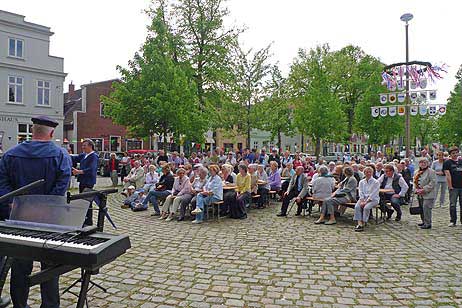 Travemünde Aktuell: Gut besuchtes Gemeindefest zum 775. Jubiläum der St. Lorenz-Kirche