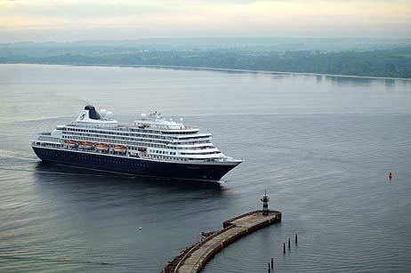 Travemünde Aktuell: Prinsendam in Travemünde