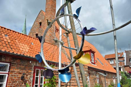 Travemünde Aktuell: Wind-Art 2010: Das erste Rad dreht sich schon