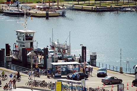 Travemünde Aktuell: Priwallfähre Berlin wieder im Einsatz: