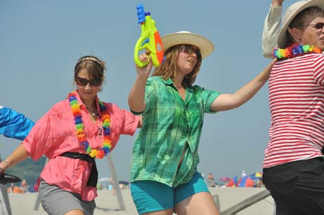 Travemünde Aktuell: Feiern, bis die Ananas platzt