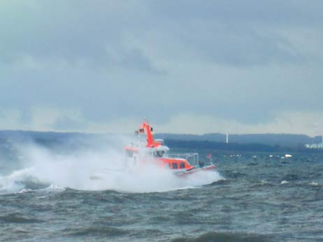Travemünde Aktuell: Dramatische Rettungsaktion vorm Brodtener Ufer