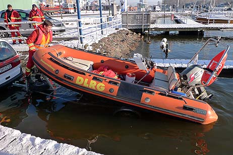 An der Slipanlage in der Nähe des Pier3 wurden die Boote zu Wasser gelassen. Fotos: KARL ERHARD VÖGELE