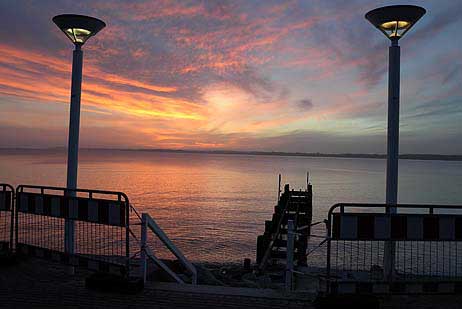 Travemünde Aktuell: Morgenrot kündigt vom schönen Tag