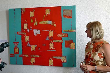 Angela Detmers aus Travemünde stellt in der Kunstwerkstatt aus. Fotos: KARL ERHARD VÖGELE 