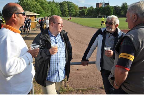 In der Südkurve wurde ausschließlich über Sport diskutiert. Fotos: TA 