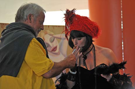 Rolf Fechner machte Anja Es Feuer. Foto: TA