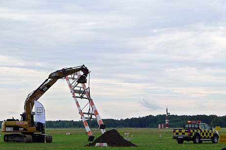 Teile des neuen Instrumenten Landesystems der Betriebsstufe II (ILS CAT II),