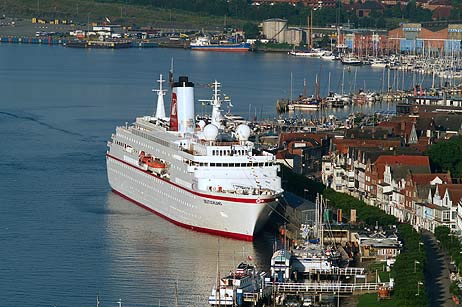 Travemünde Aktuell: MS Deutschland erreicht Travemünde