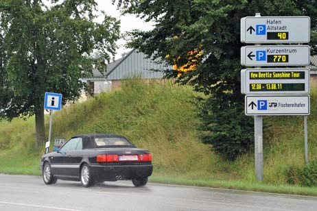 Werbung für die Veranstaltung von Gestern: Die Anzeigetafel am Gneversdorfer Weg. Foto: TA