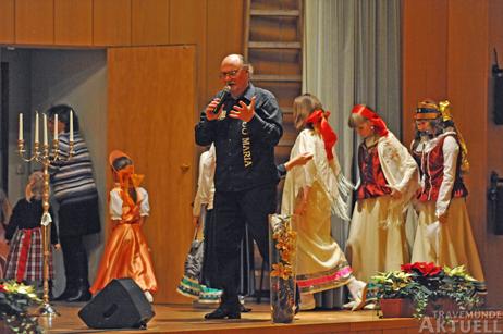 Bodo Maria und der Deutsch-Russische Kinderchor »Glöckchen«. Foto: TA