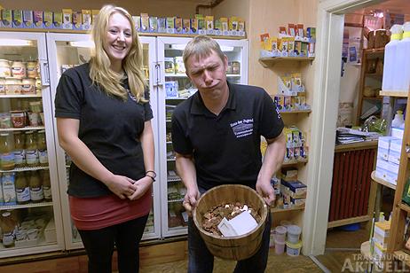 18 kg Kupfermünzen für die Jugend und auch einige Geldscheine.