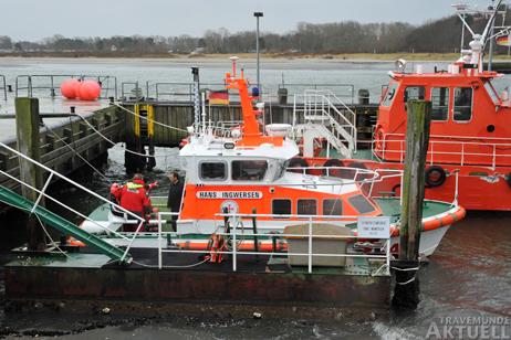 Travemünde Aktuell: Zwei Notfallrucksäcke für die Seenotrettung gespendet