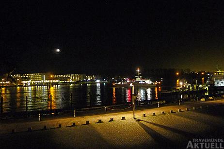 Travemünde Aktuell: Dem Mond hinterher