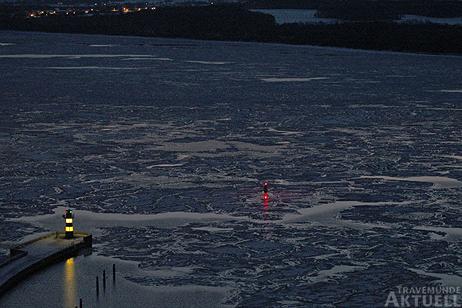 Travemünde Aktuell: Kräftige Schneeschauer und minus 4 Grad »warm«