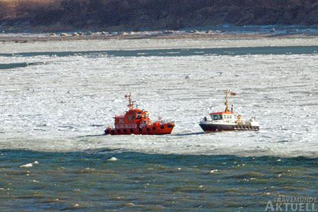 Travemünde Aktuell: »OSTE« aus dem Eis geholt